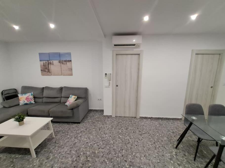 Altamira White & Bright Apartment Almeria