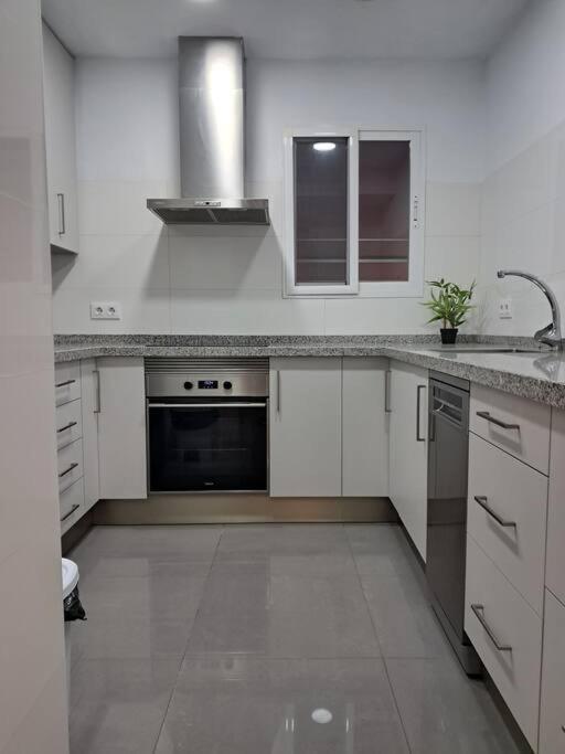 Apartment Altamira White & Bright